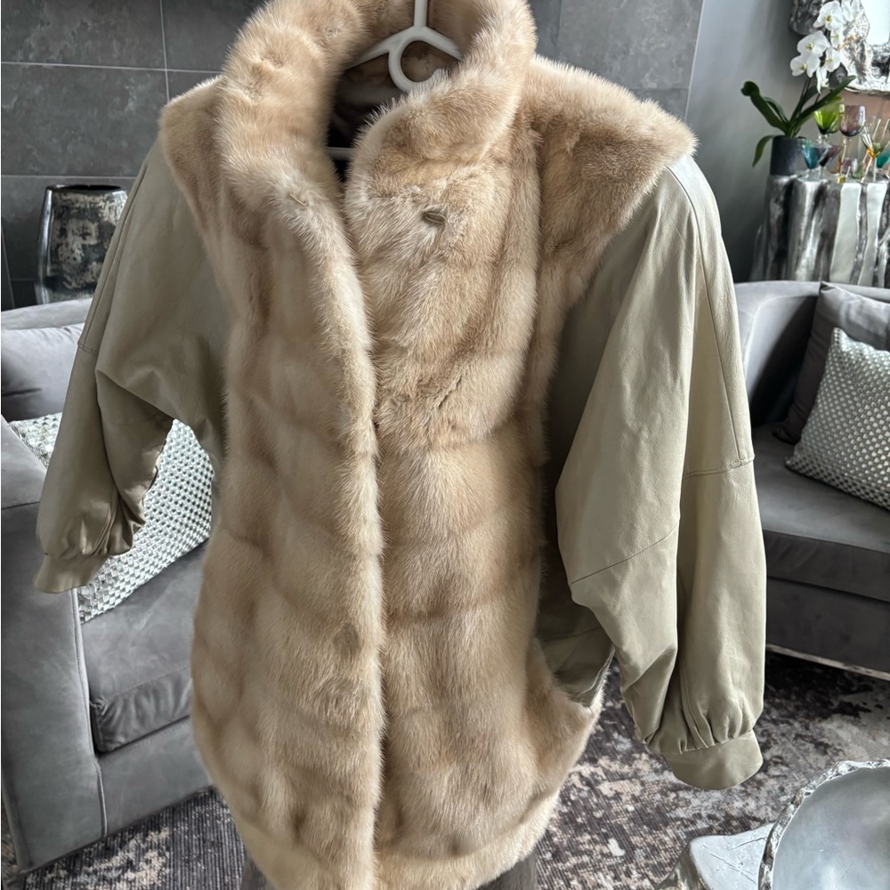 Rare vintage 1980s genuine champagne mink and leather jacket coat size Med/large